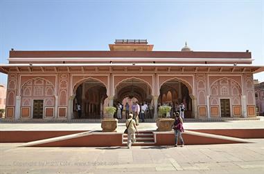 07 City-Palace,_Jaipur_DSC5207_b_H600